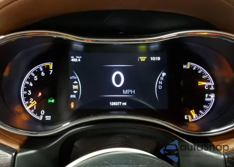 2019 Jeep Grand Cherokee Summit z USA, uszkodzony, nr VIN 1C4RJFJGXKC553596